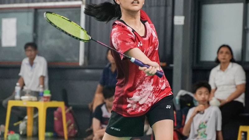 Bài khởi động trước khi chơi cầu lông để tránh chấn thương